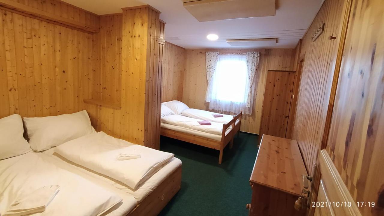 Penzion U Rybnika Mariánská エクステリア 写真
